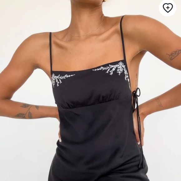 Rumored Meadow Midi Dress - Picture 2 of 9